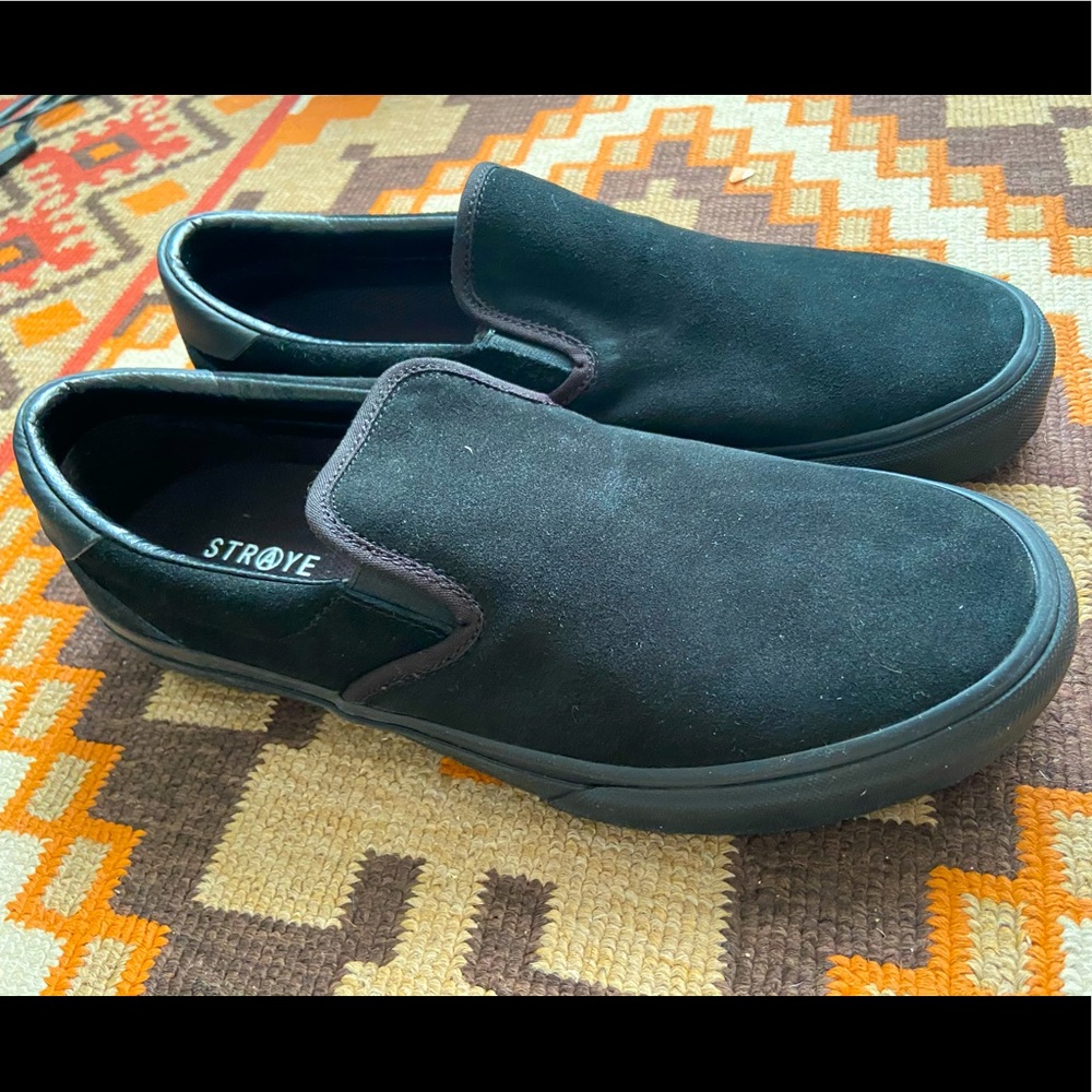 STRAYE Ventura black slip on
